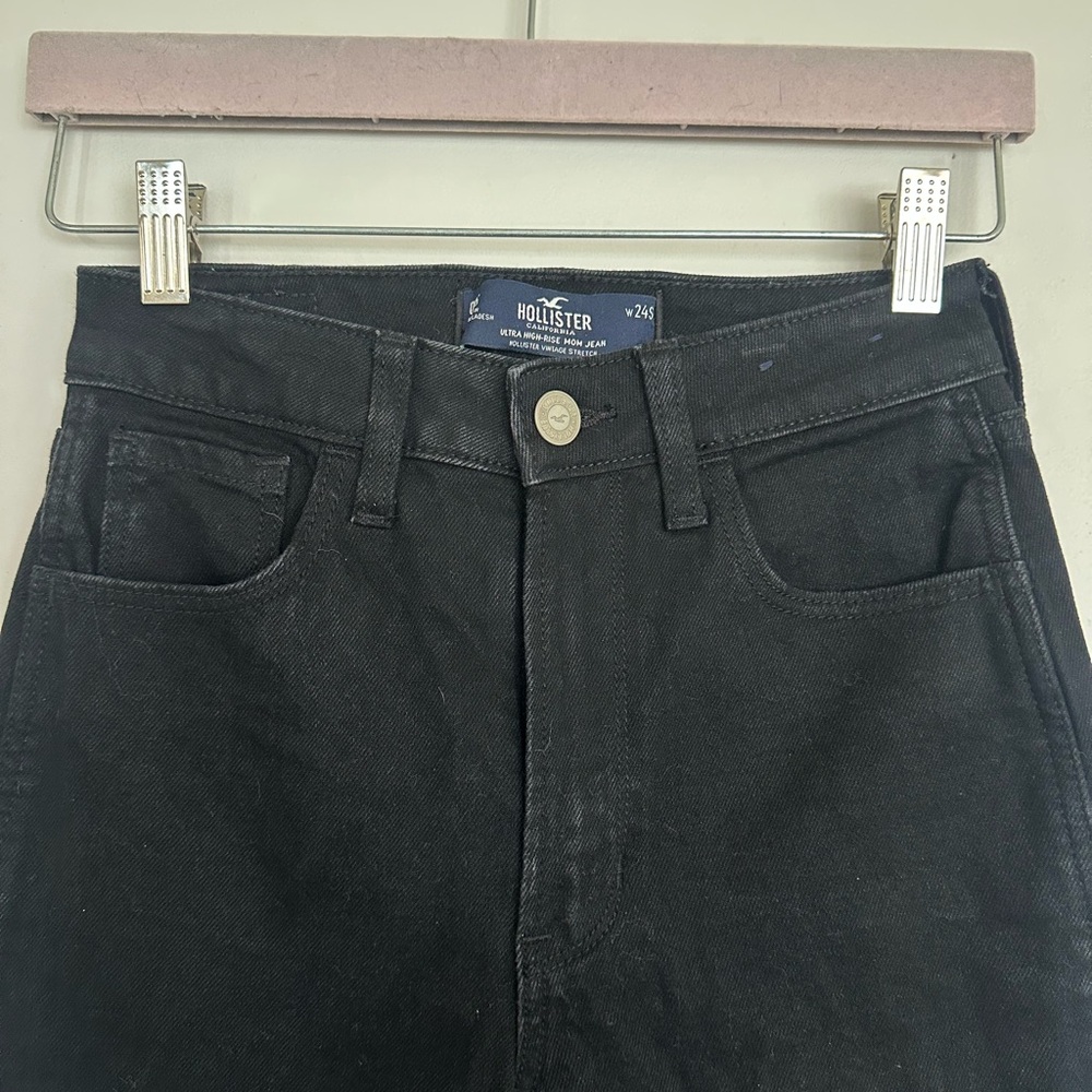 Hollister Ultra High-Rise Mom Jean – 00S – EUC - Picture 3 of 8